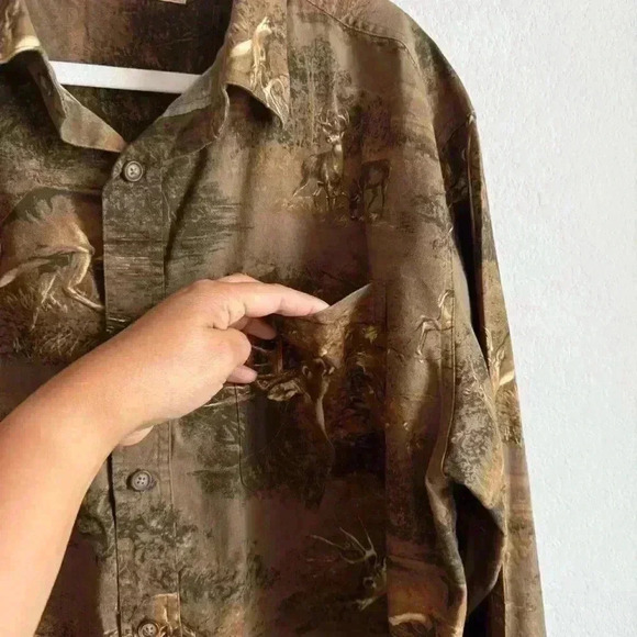 Bit & Bridle Men’s XL Long Sleeve Button Down Black Whitetail Deer Hunter Shirt - Picture 5 of 12
